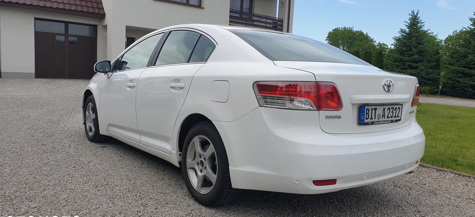 Toyota Avensis cena 25900 przebieg: 238000, rok produkcji 2009 z Sandomierz małe 529